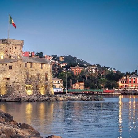 Raggio Di Sole - Pool, Tennis, Parking, Sea View & Relax Rapallo Bagian luar foto